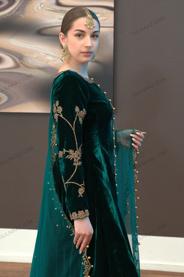 Luxurious Embroidered Velvet 3 pcs Unstitched Suit