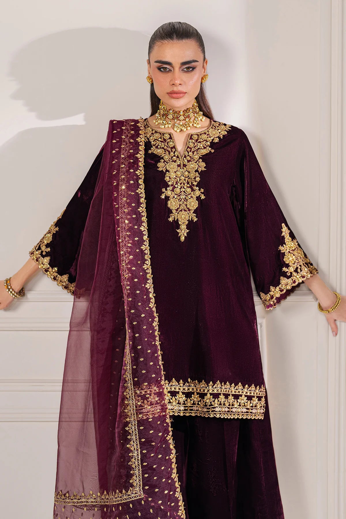 Maroon Velvet Fully Heavy Embroidered Spengle Work Suit 3 Pc - Unstitched