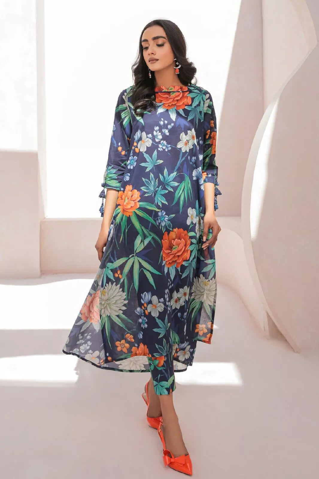 3 Pc Swiss Lawn Digital Printed Suit With Organza Dupatta - Unstitched